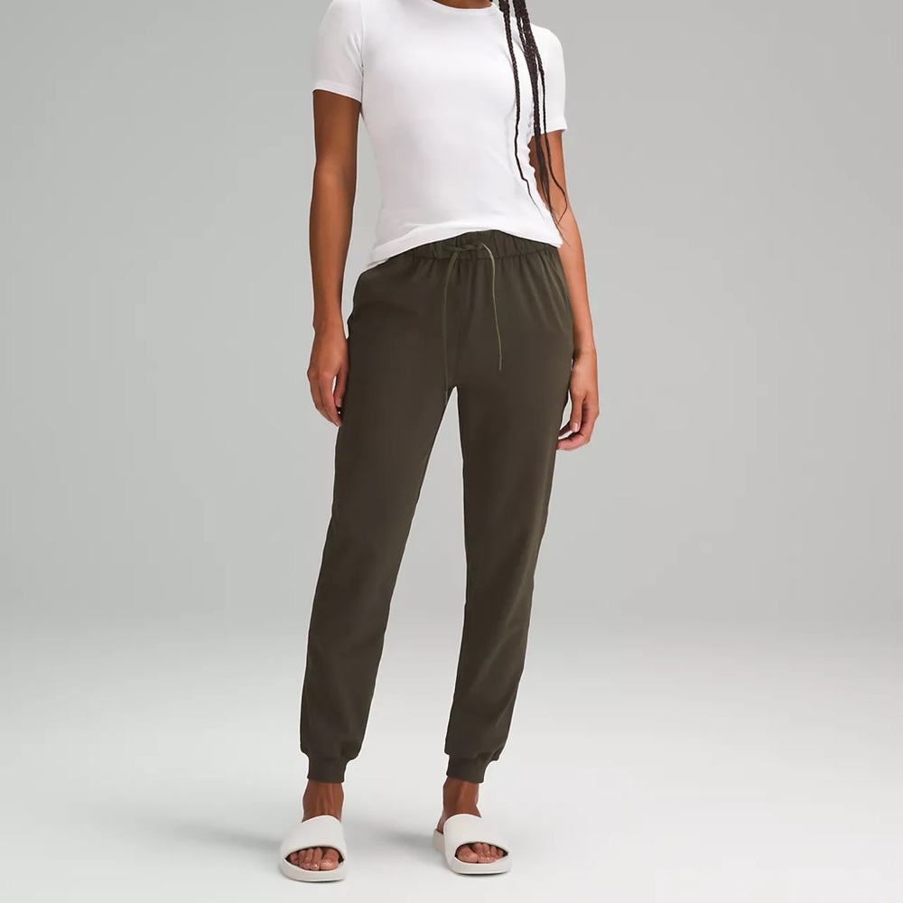 Lululemon Stretch High-Rise Jogger Size 0 Dark Olive
